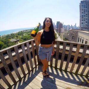 Meet your Posher, Elizabeth